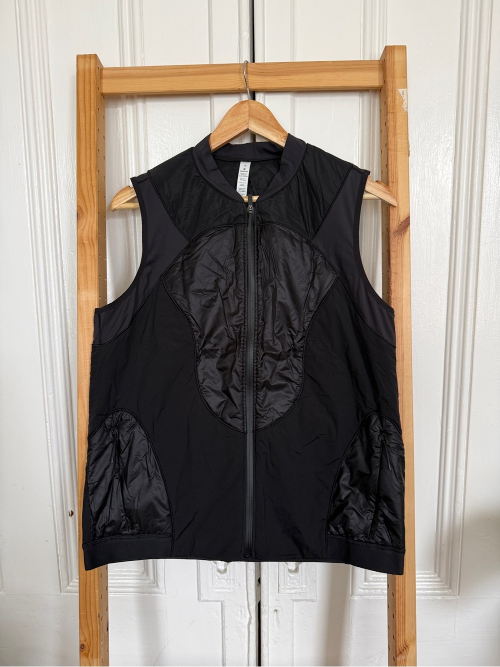Women’s Lululemon Running Black Sleeveless Zip-Front Vest